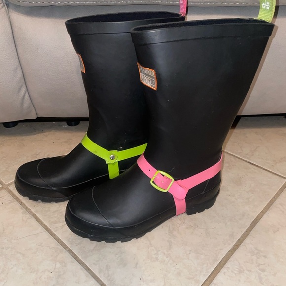 Little Miss Matched Pink, Green, and Black Tall Rubber Rain Boots Size 3 - Picture 3 of 6